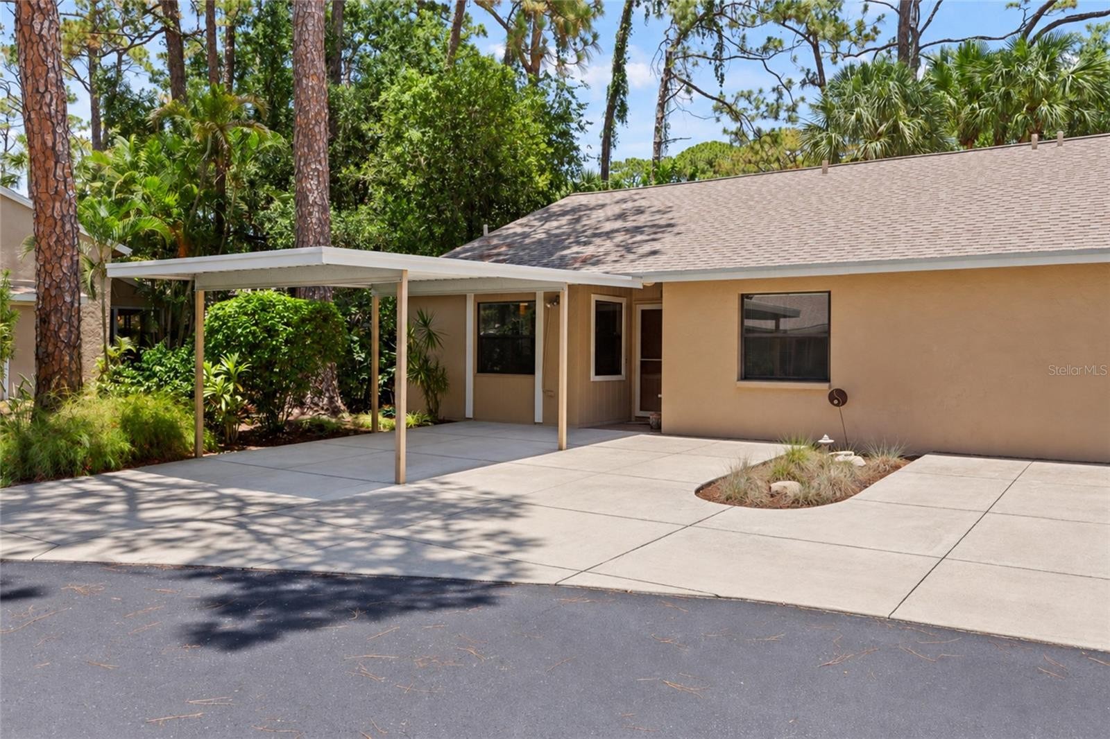 4845 VILLAGE GARDENS DR #177