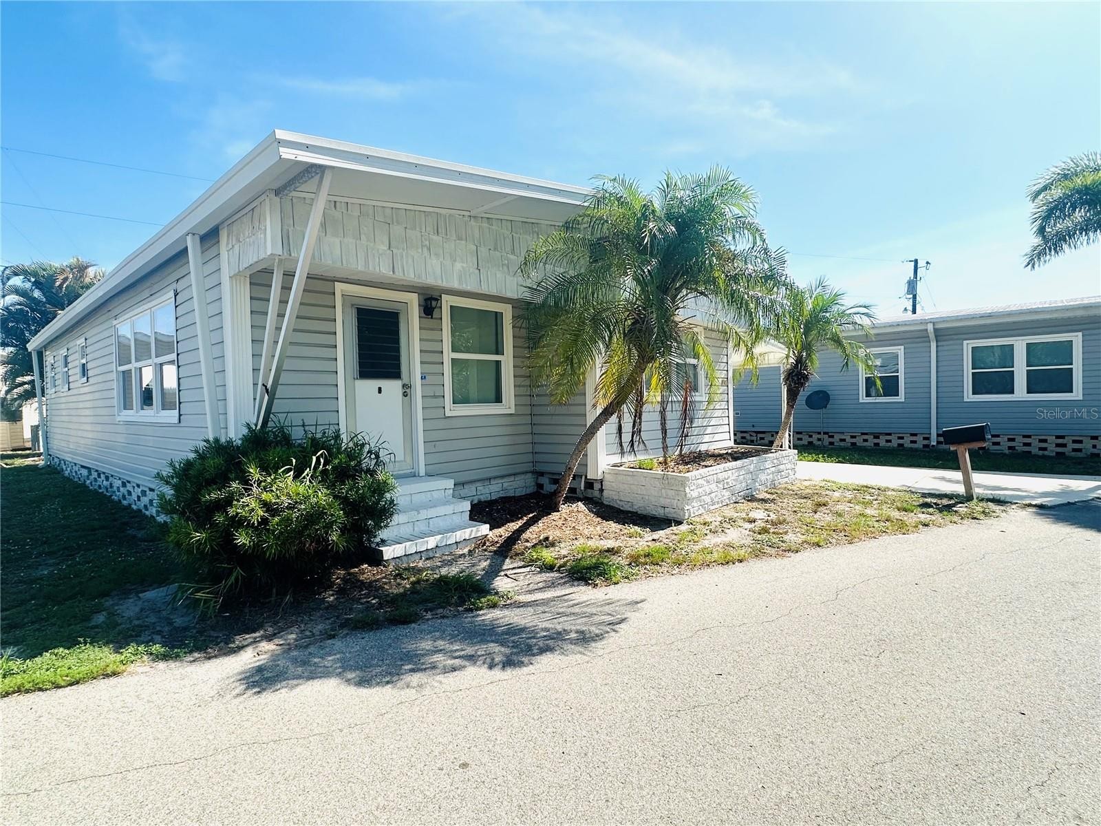 147 MAUI DR