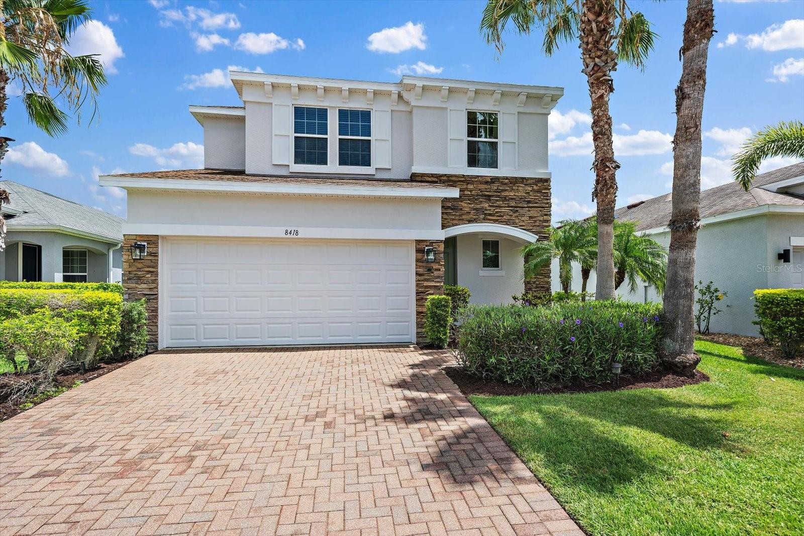 8418 NANDINA DR