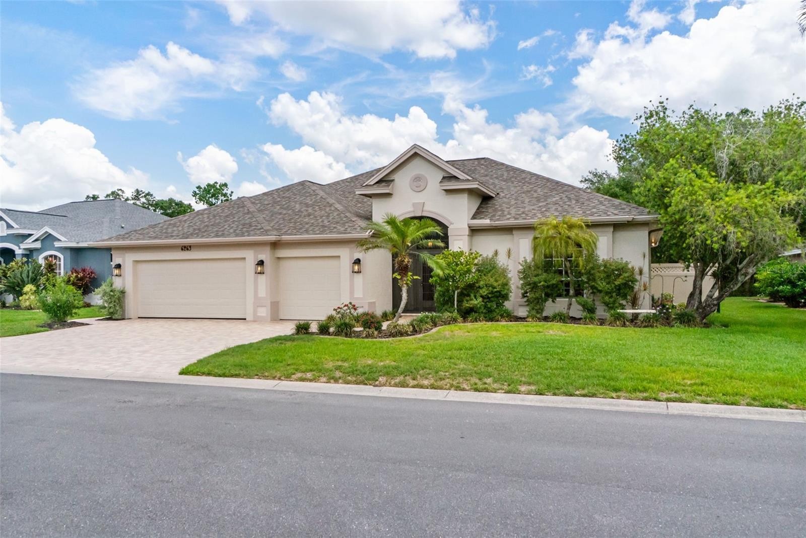 6263 AVENTURA DR
