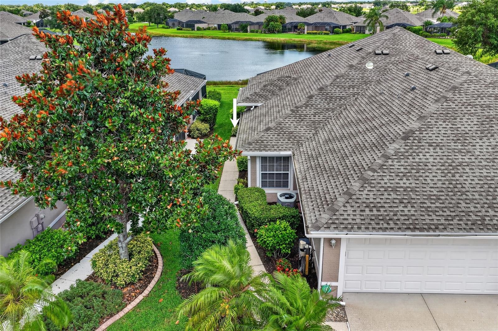 3789 LAKEWOOD BLVD