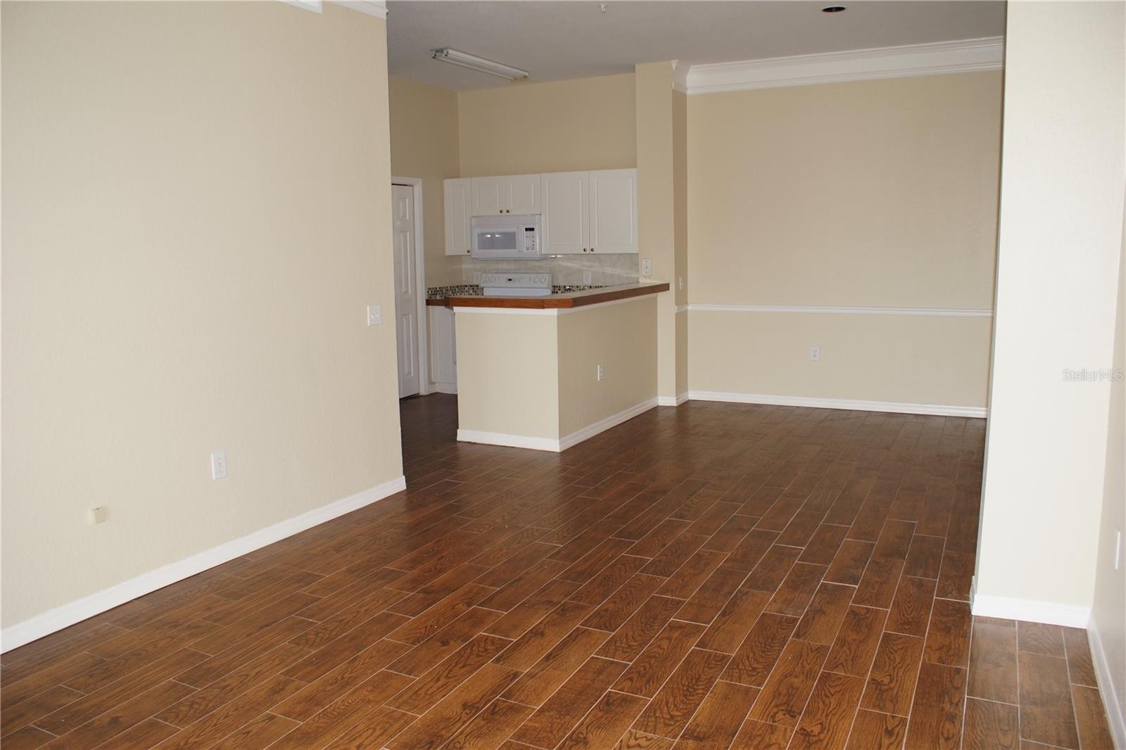 5140 NORTHRIDGE RD #303