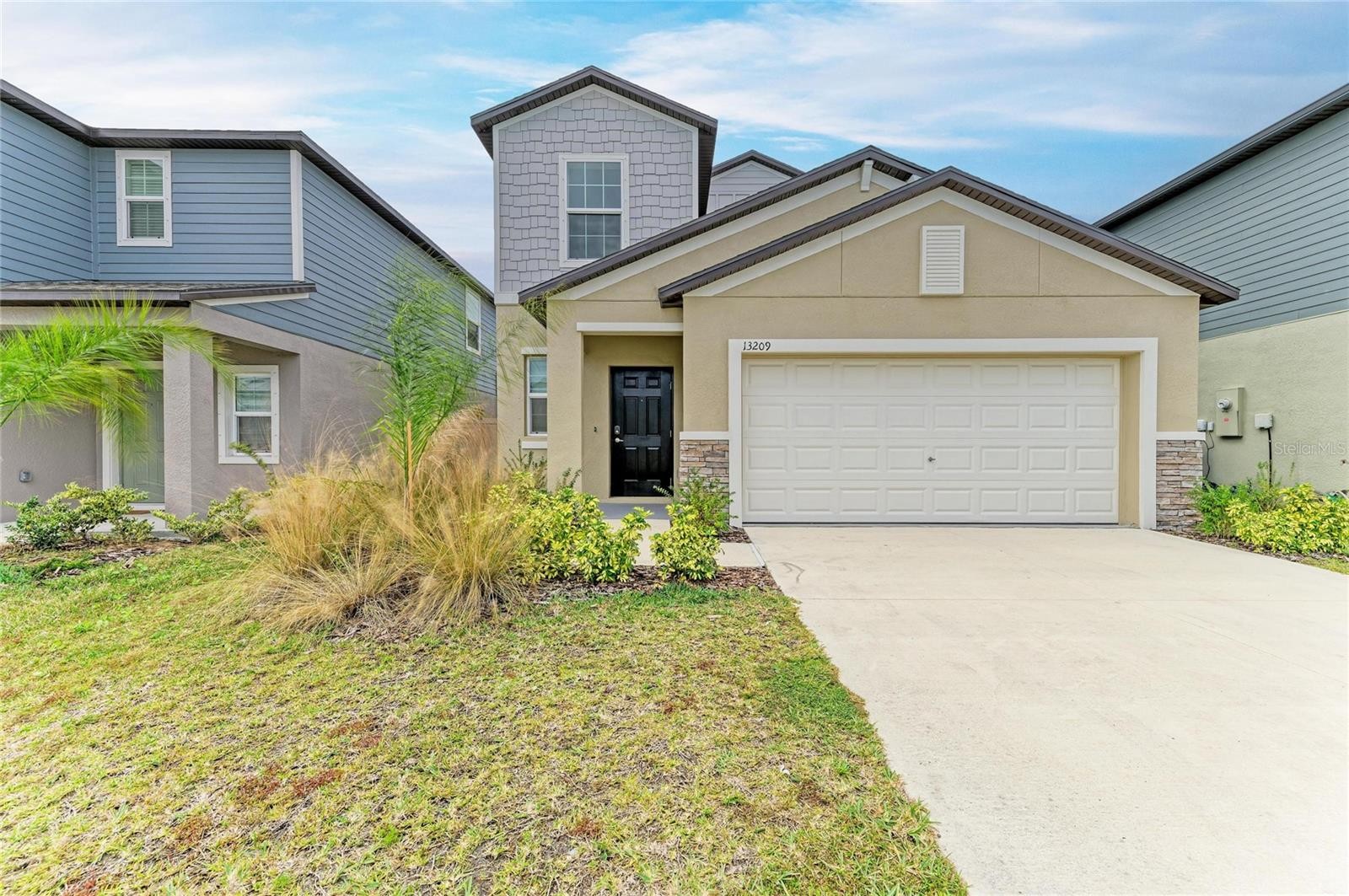 13209 SUNSET SAPPHIRE CIR