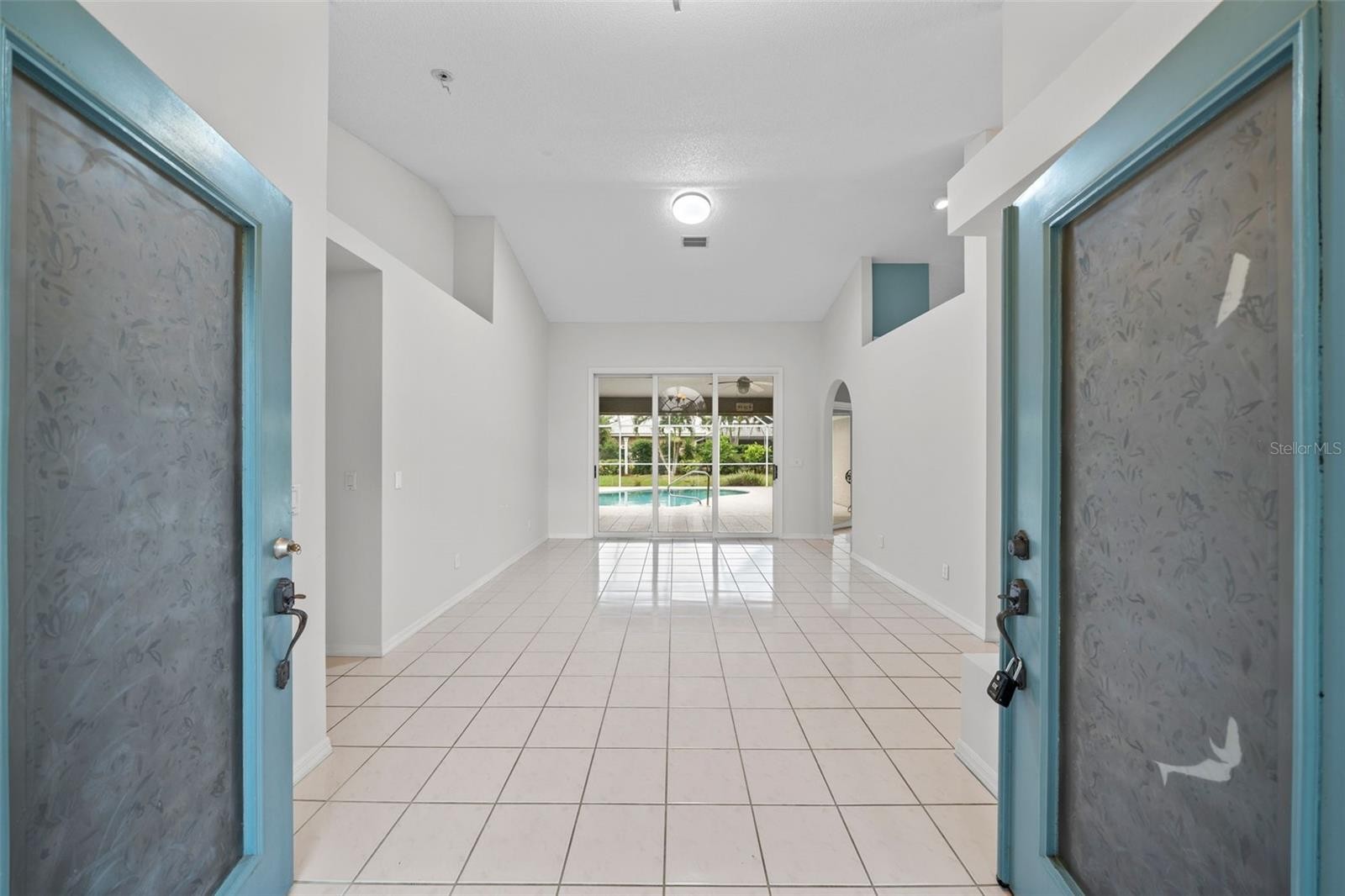 555 PARK ESTATES SQ