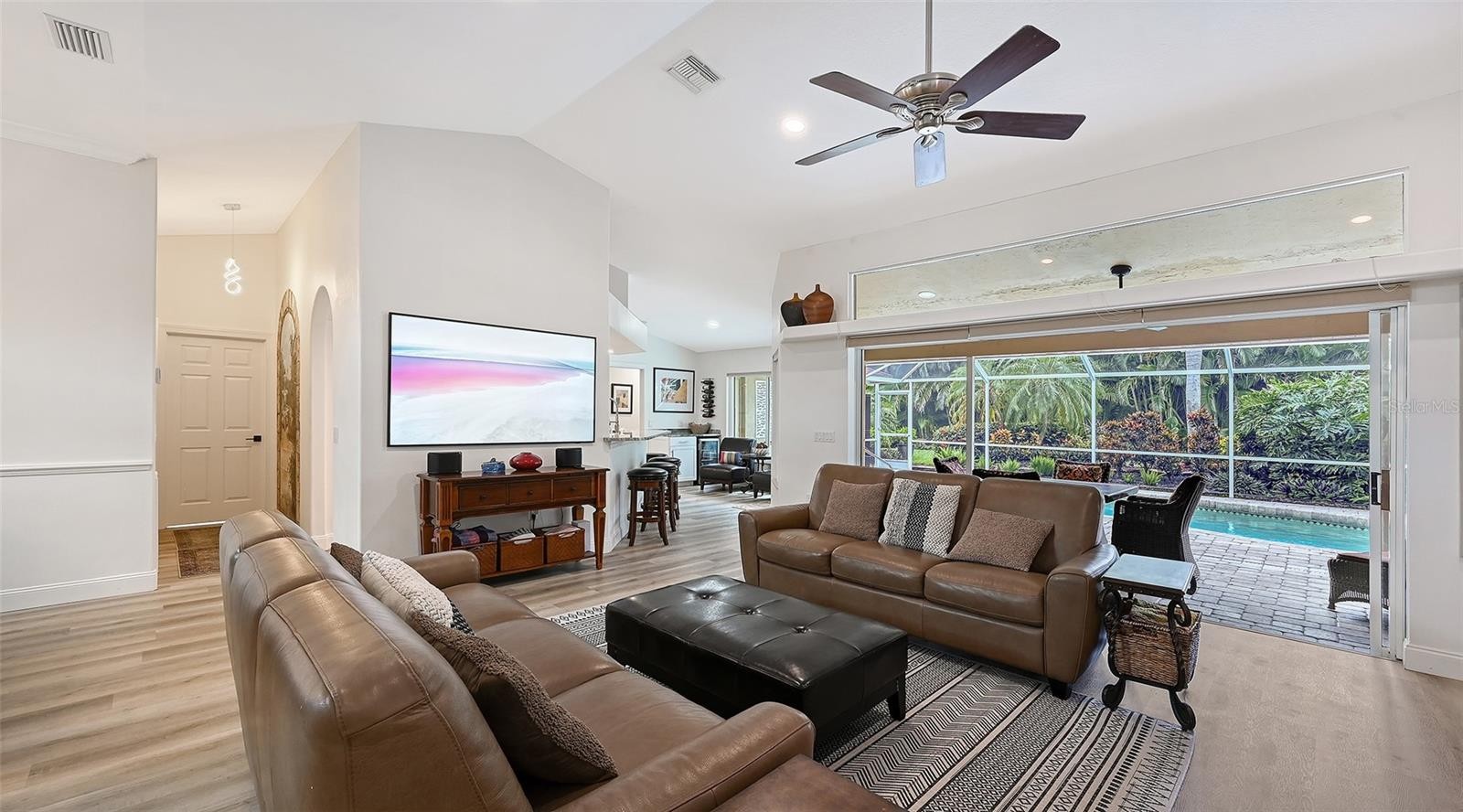 5220 SUNNYDALE CIR S
