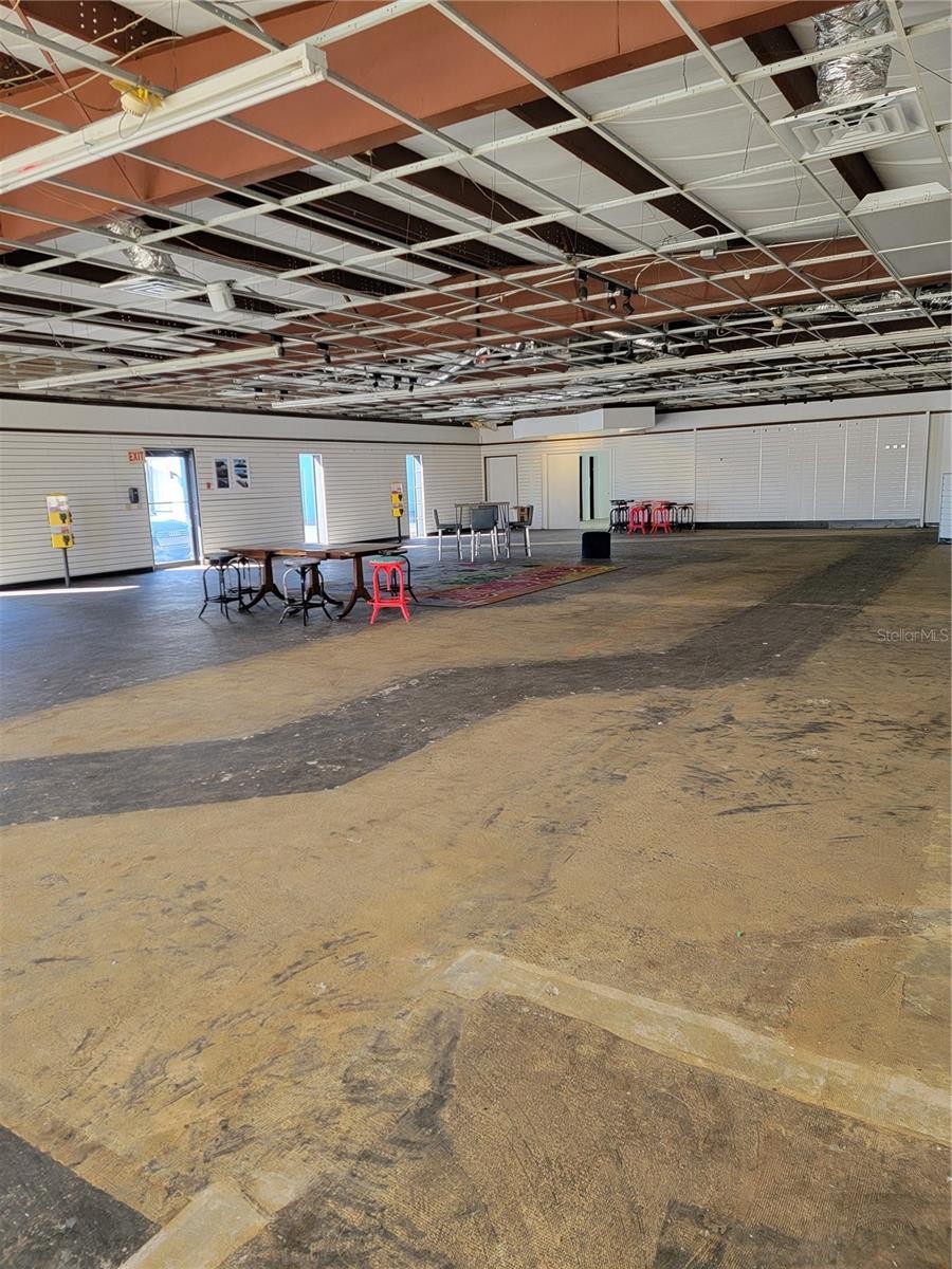 1175 N WASHINGTON BLVD