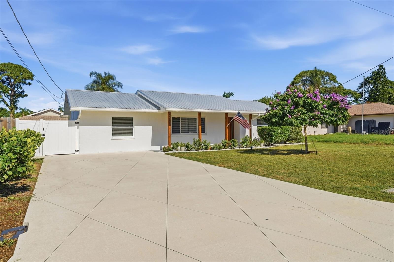 2600 CAMBRIDGE DR