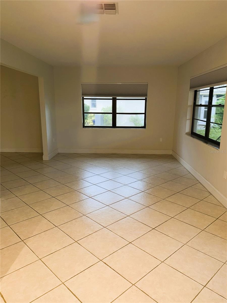 635 LEGER DR