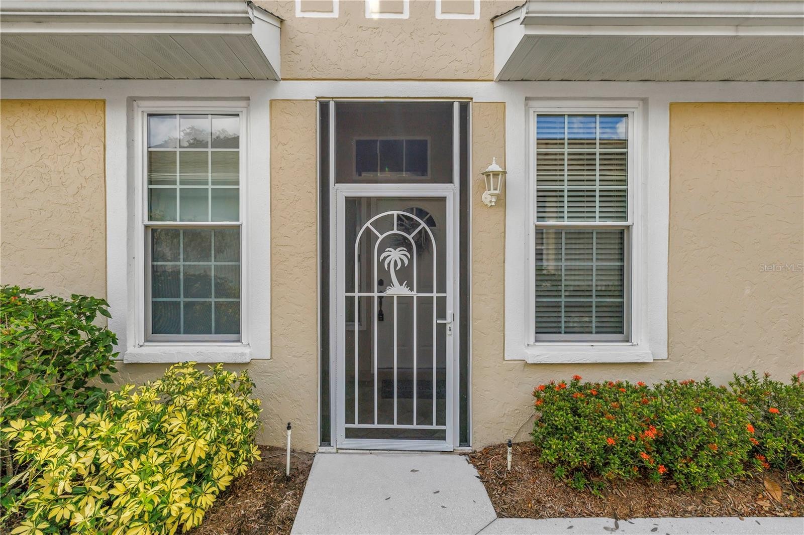538 CATALINA ISLES CIR