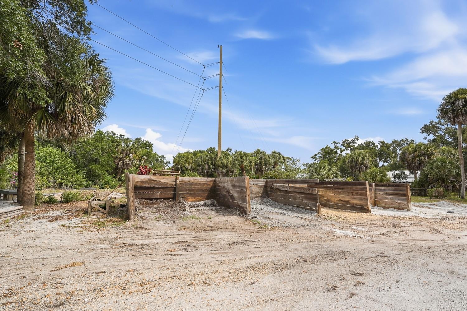 1576 RANCH RD
