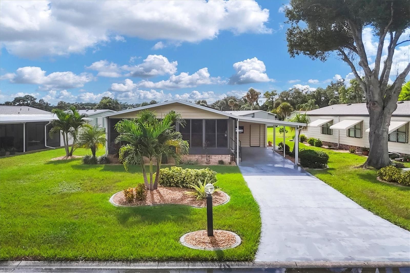 772 TANGERINE WOODS BLVD