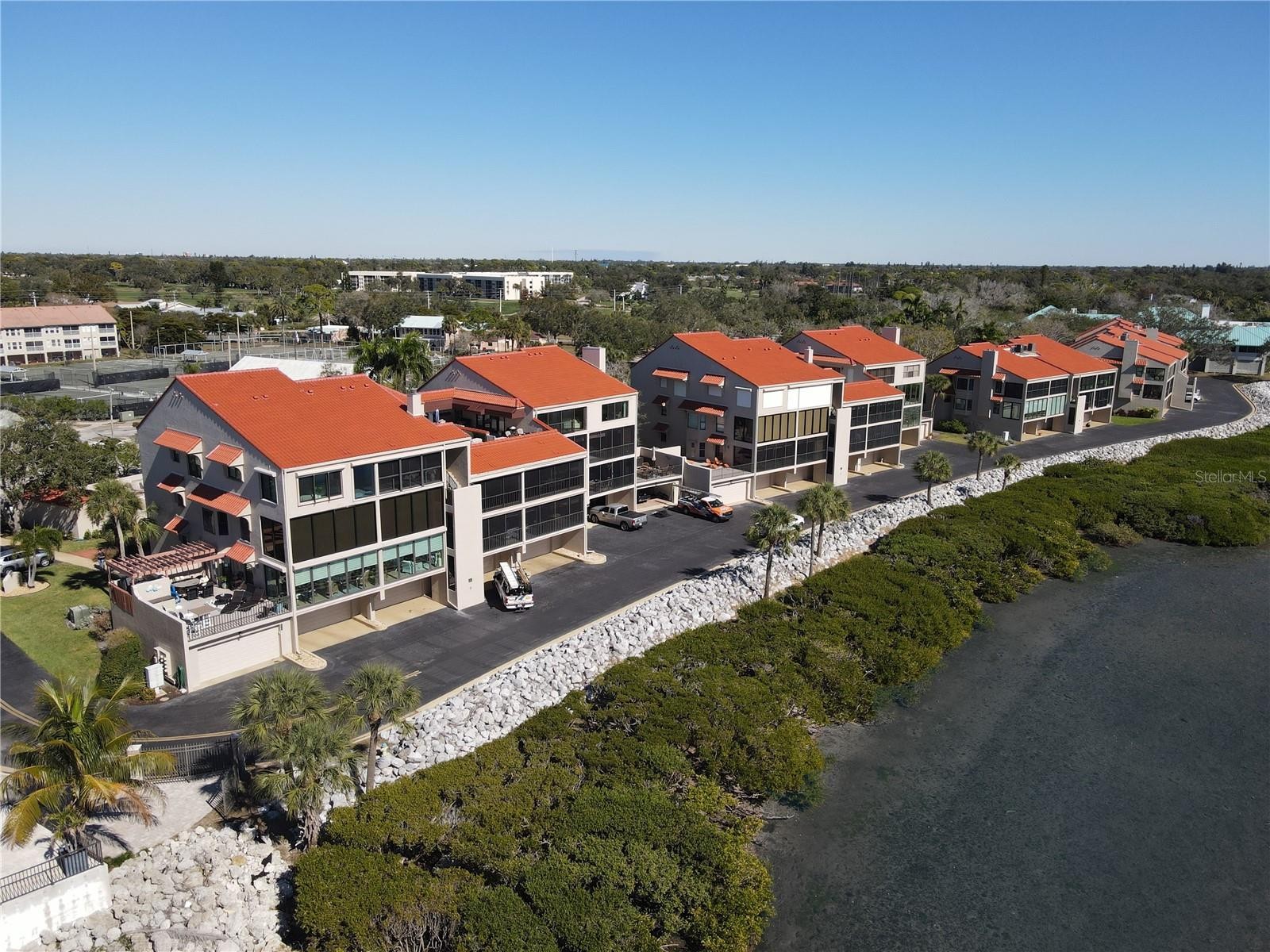 4565 BAY CLUB DR #27