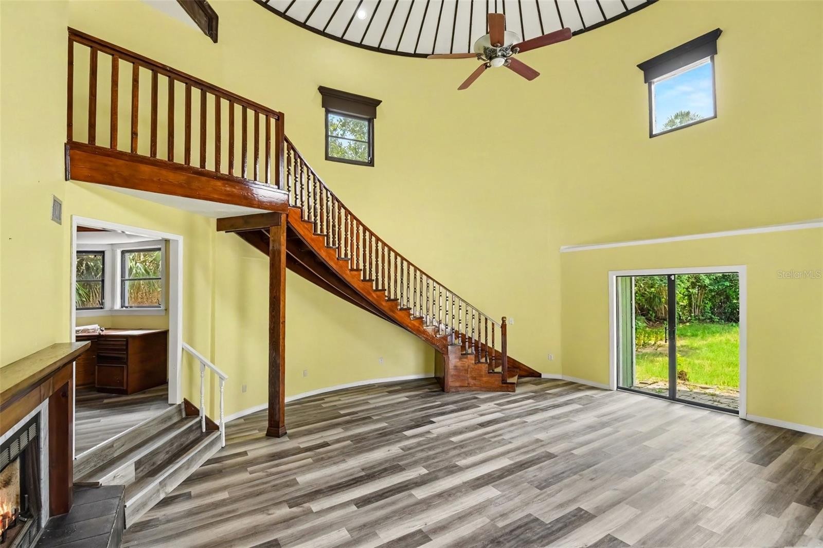 888 HARMONY LN