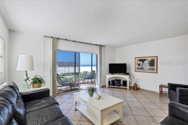 6154 MIDNIGHT PASS RD #101