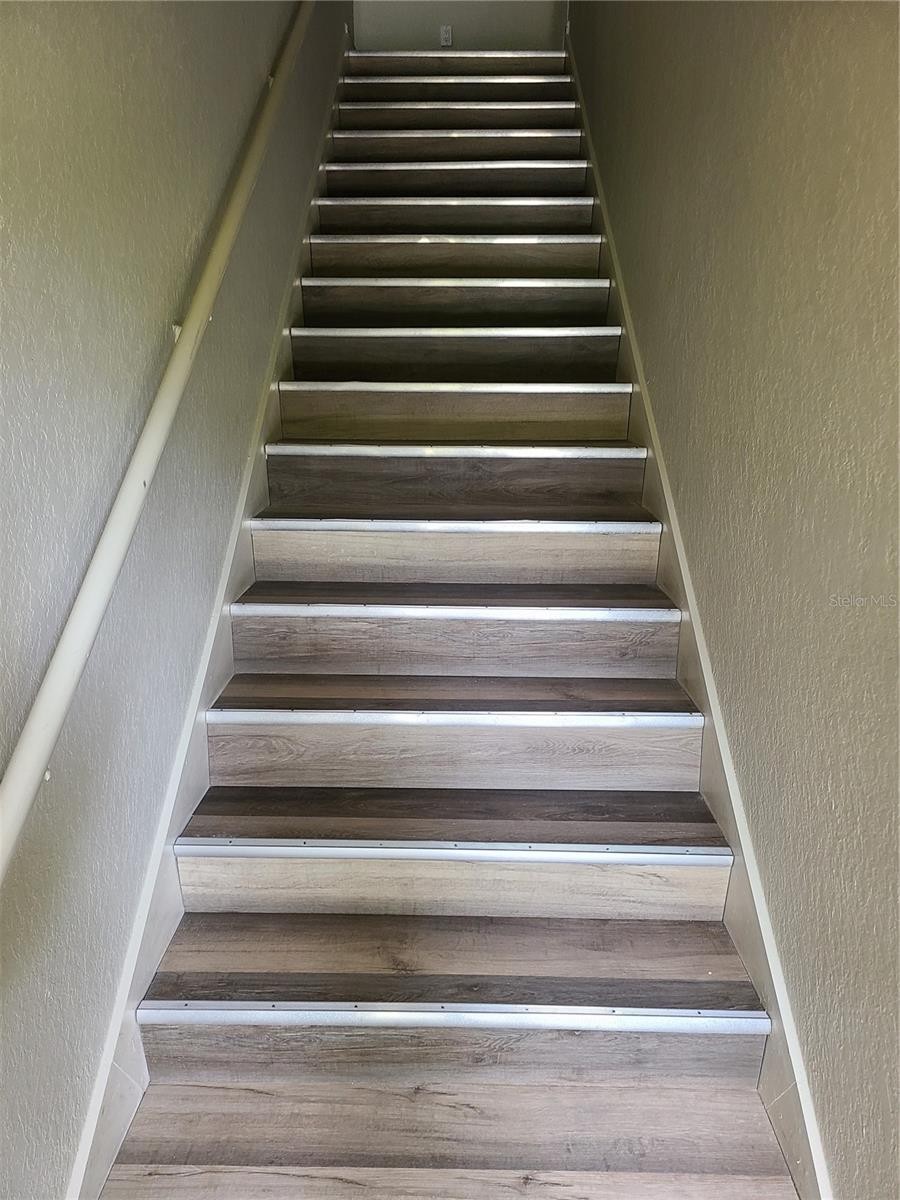 8911 MANOR LOOP #205