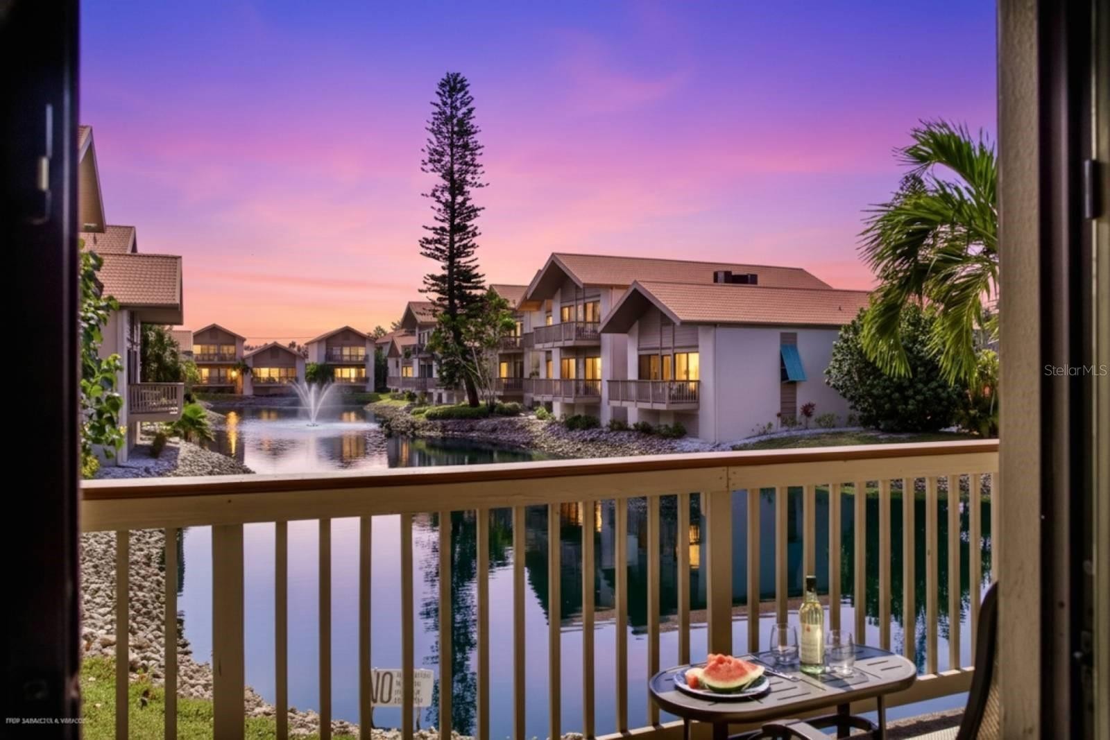 1087 LAKE HOUSE CIR #C104