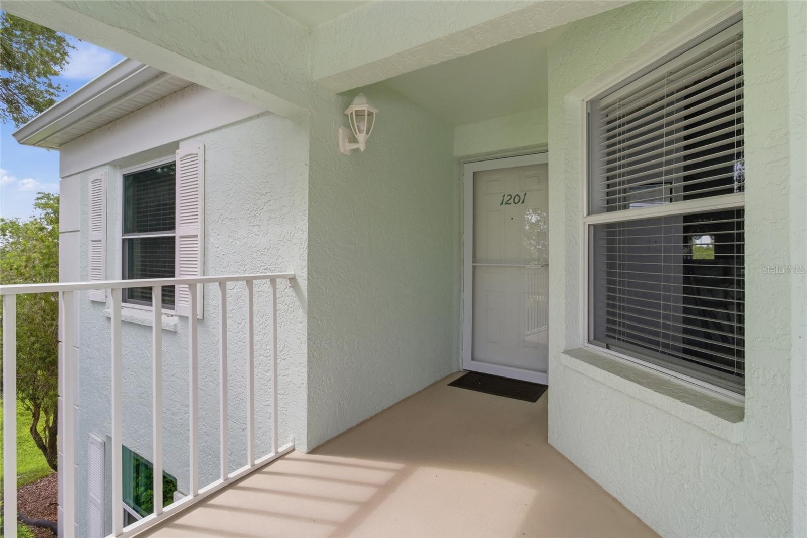 5725 GREENWOOD AVE #1201