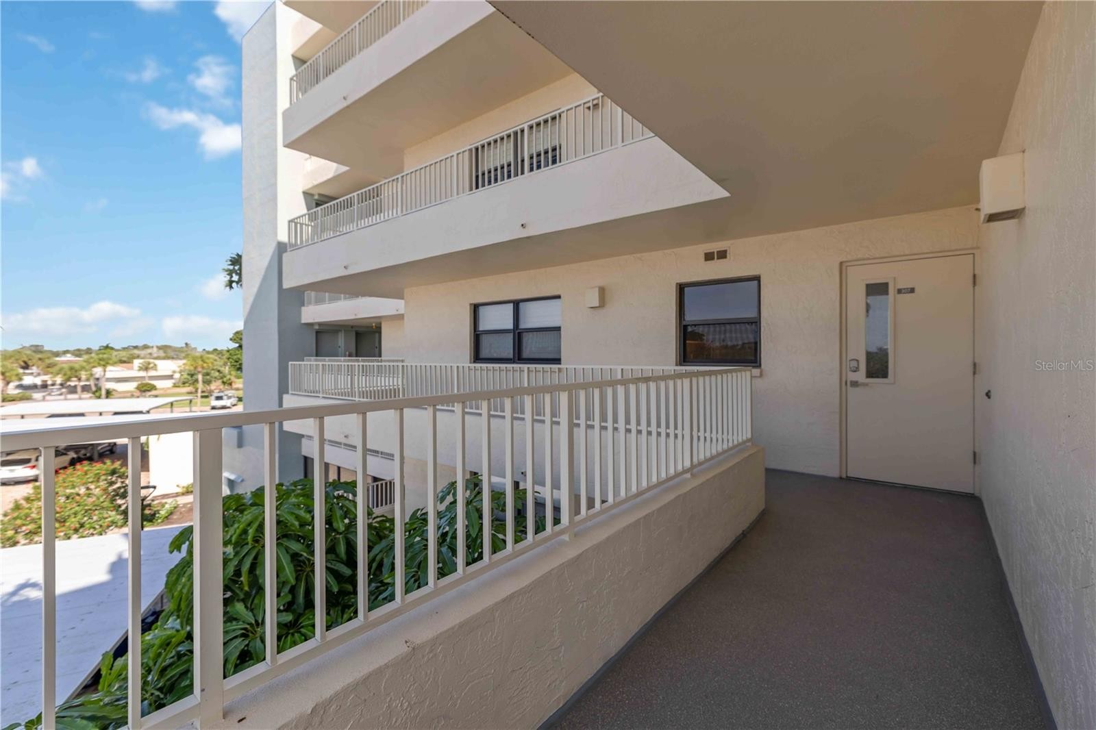 5760 MIDNIGHT PASS RD #307D