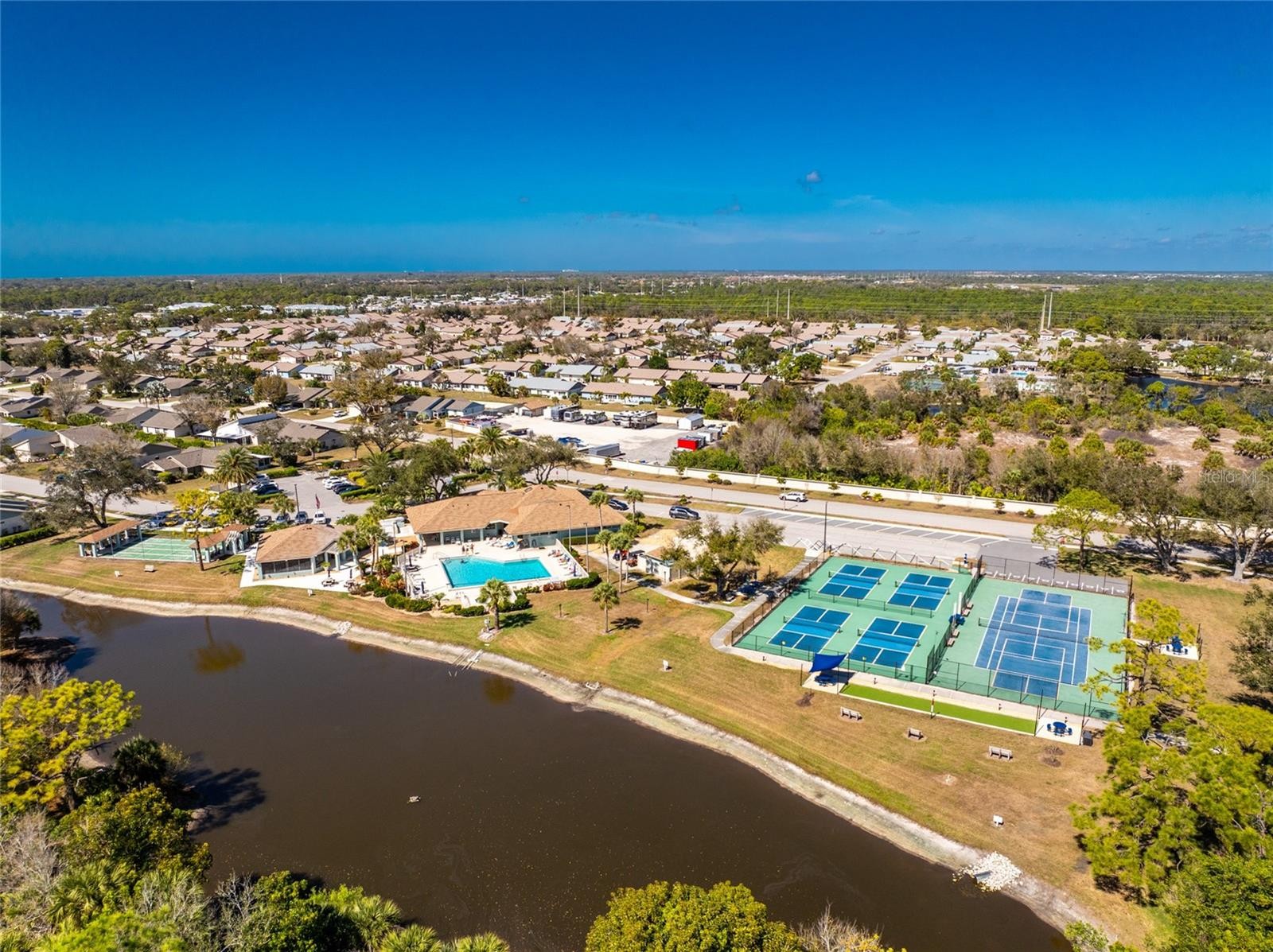 257 PARK FOREST BLVD