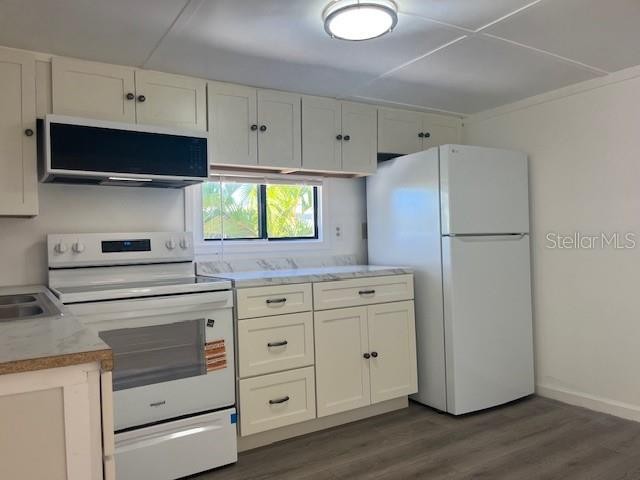 10315 CORTEZ RD W #1B