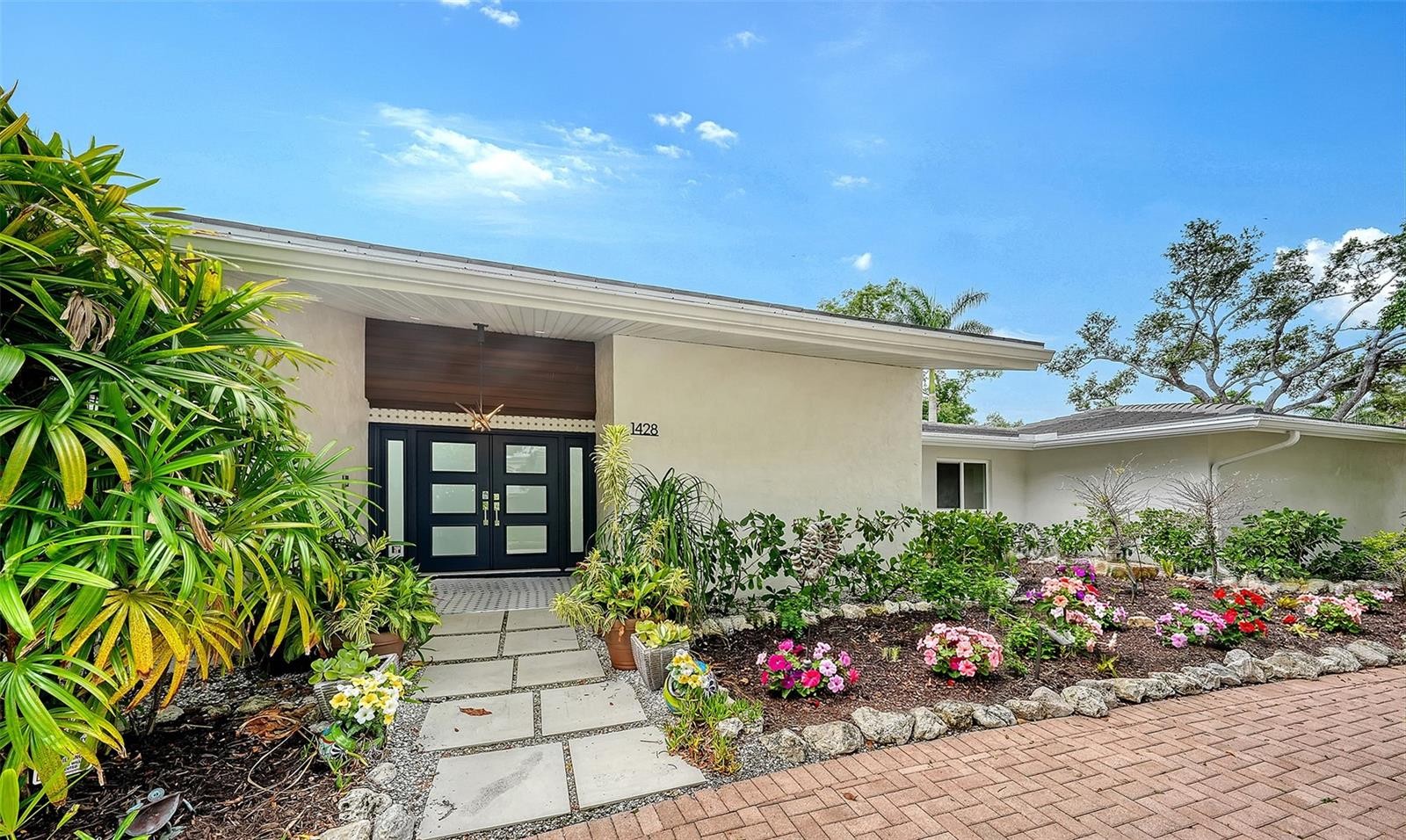 1428 PINE BAY DR