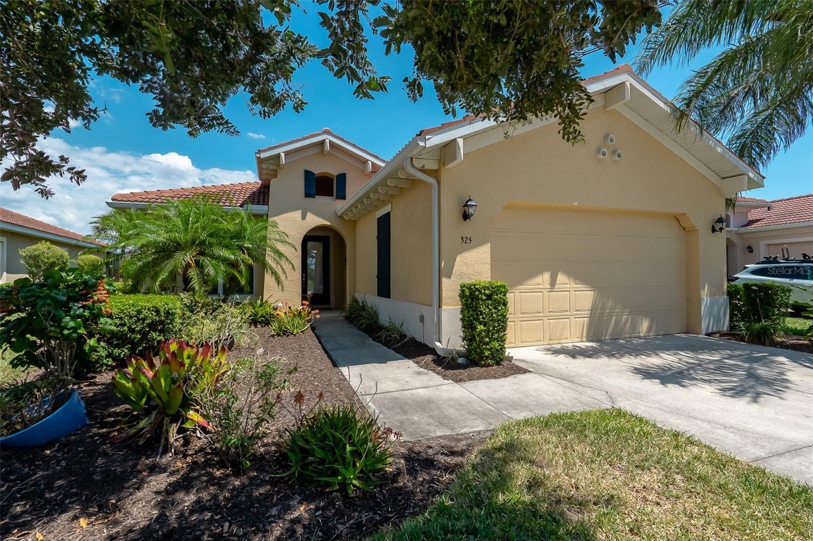 325 SAVONA WAY