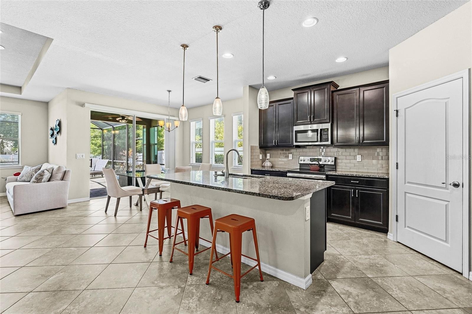 5309 CHARLIE BROWN LN