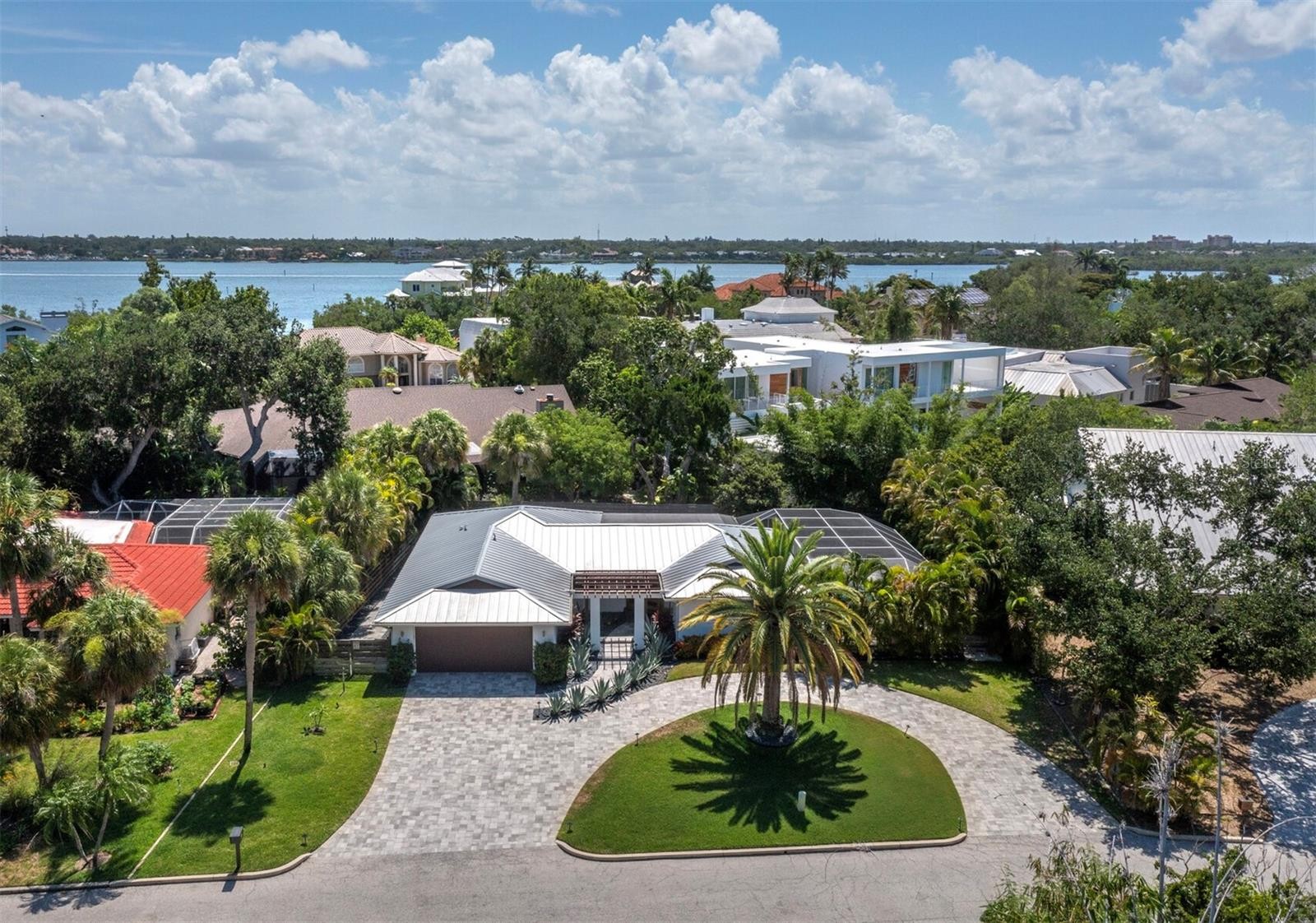 622 TROPICAL CIR