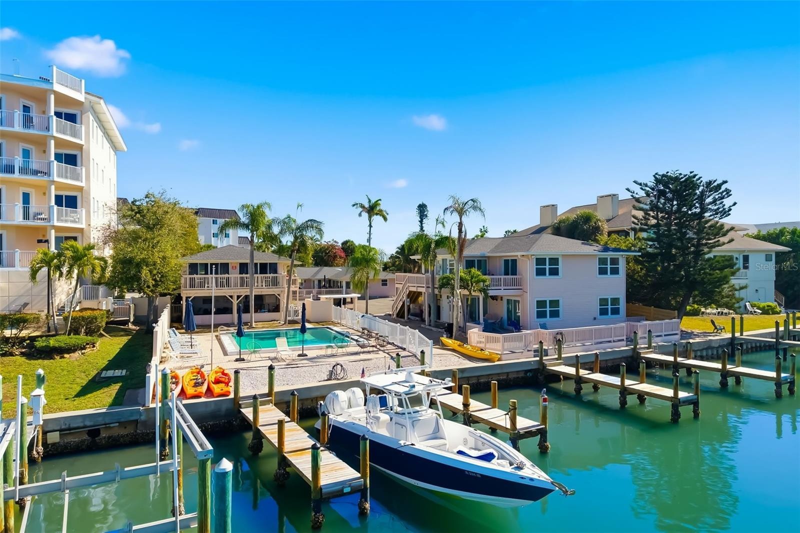 9022 MIDNIGHT PASS RD