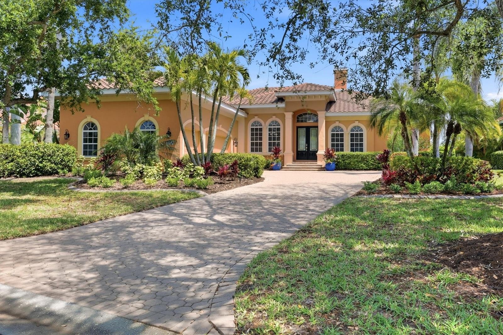 1740 AMBERWYND CIR W