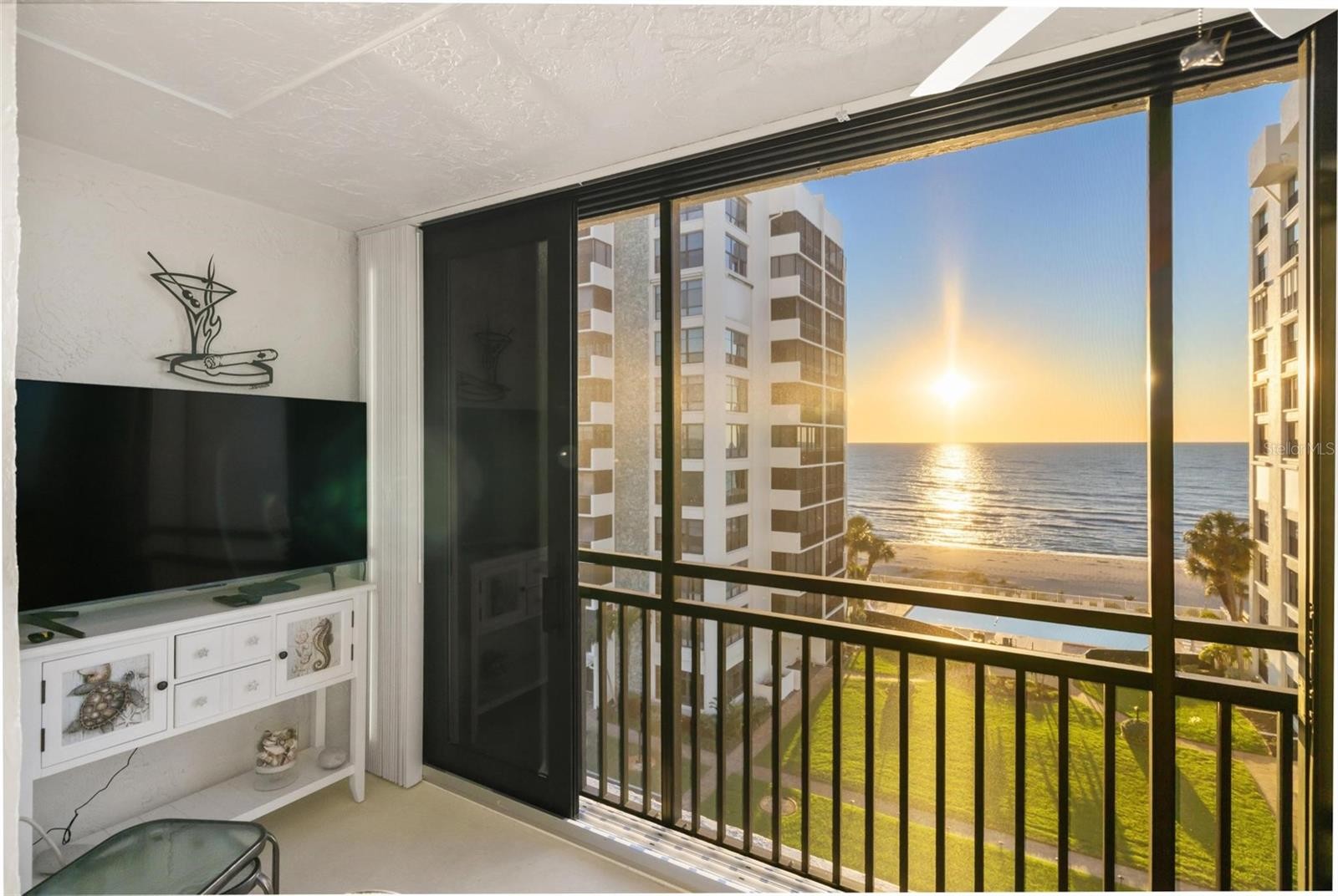 627 ALHAMBRA RD #604