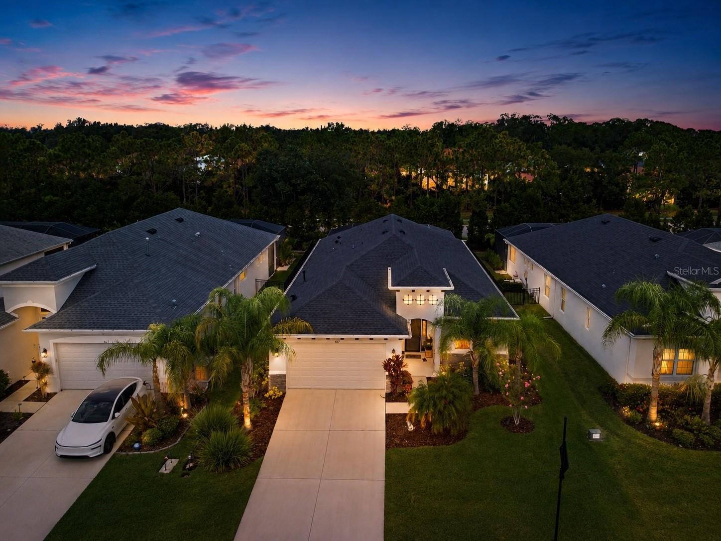 4427 RENWICK DR
