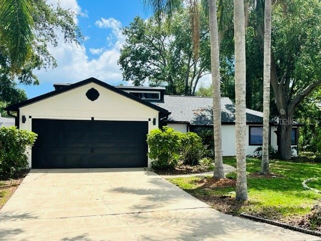 8240 CYPRESS LAKE DR