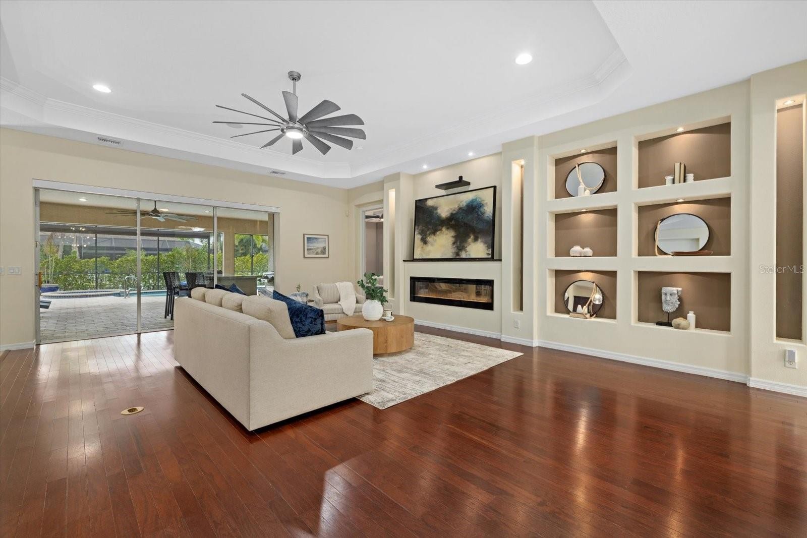575 FORE DR
