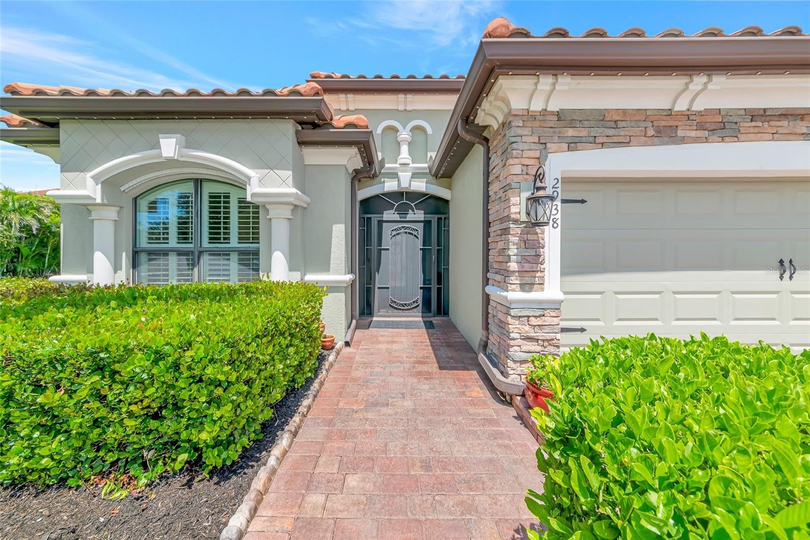 2938 DESERT PLAIN CV