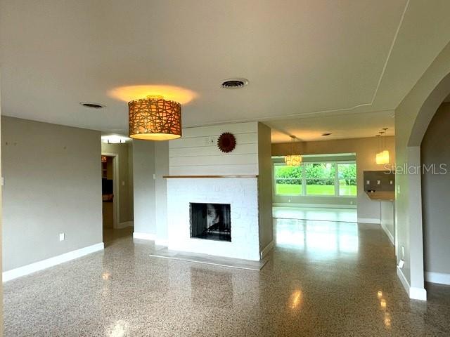 2253 VALENCIA DR