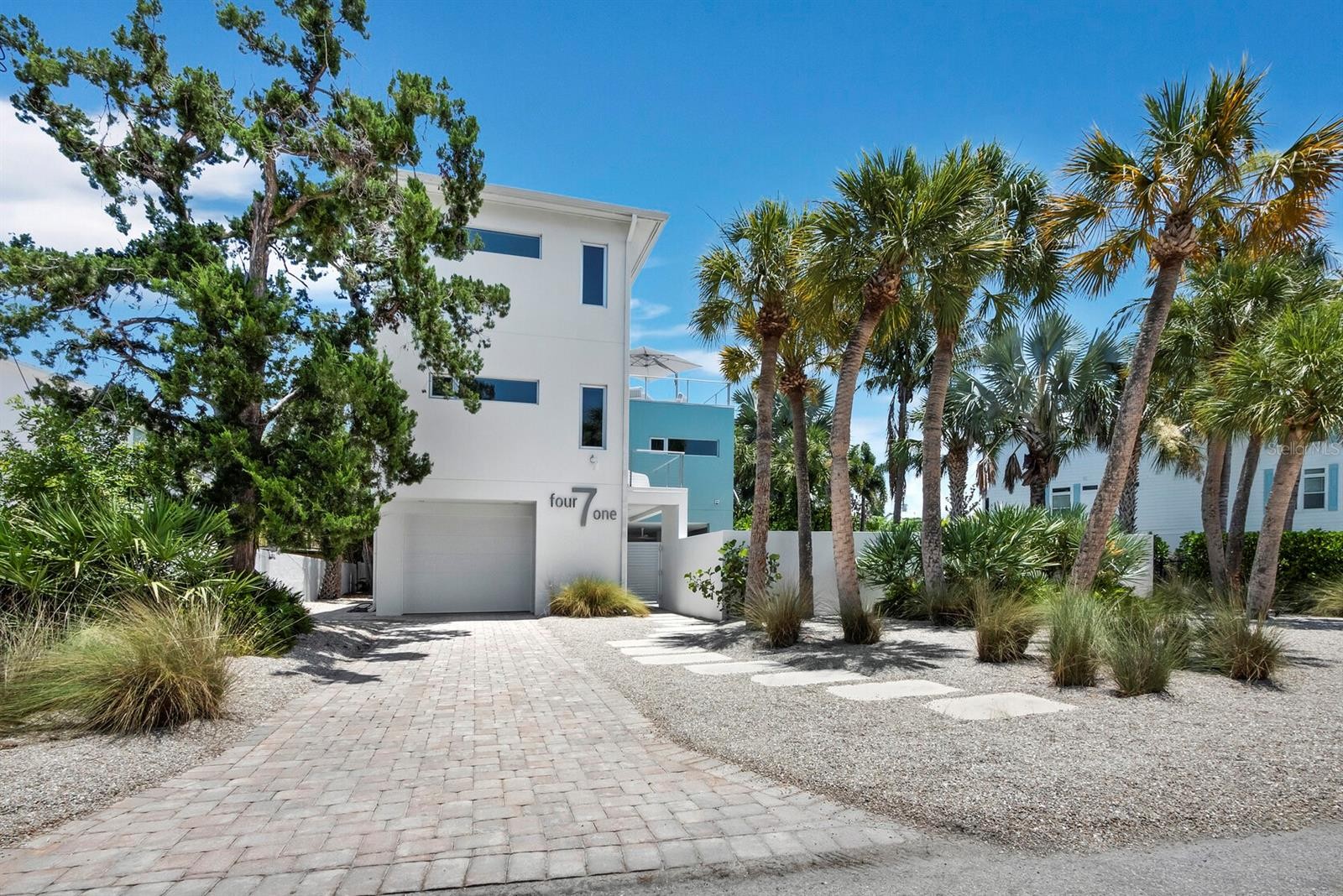 471 ISLAND CIR