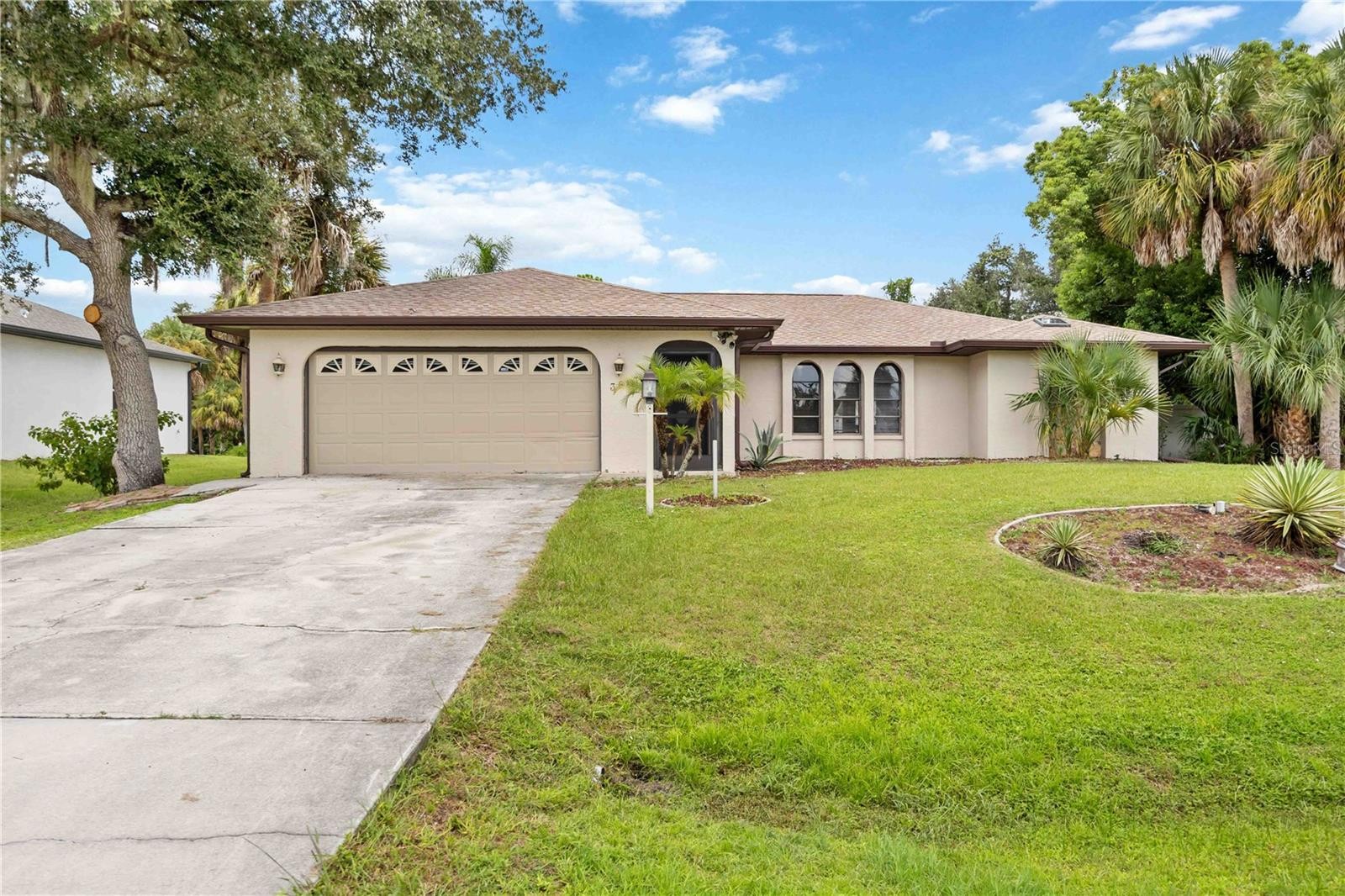 3813 S CRANBERRY BLVD