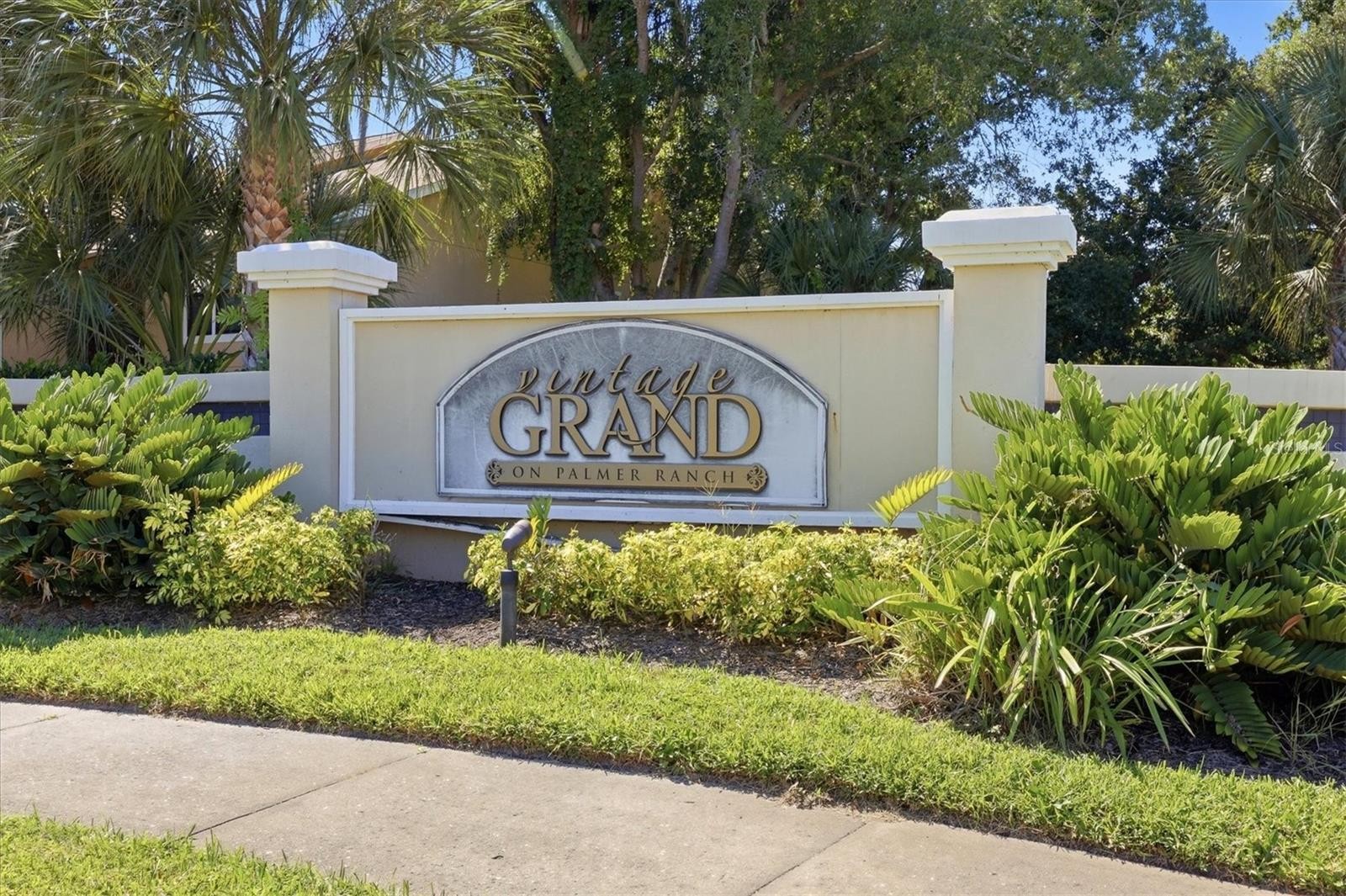 4053 CROCKERS LAKE BLVD #14