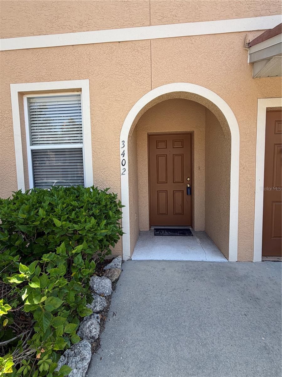 3402 PARKRIDGE CIR