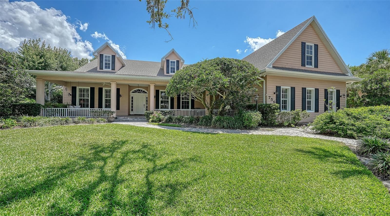 756 VANDERBILT DR