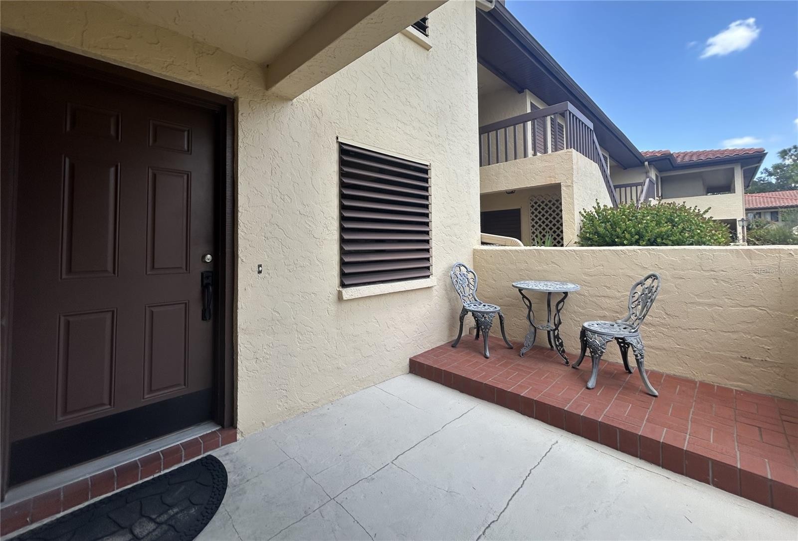 5231 LAKE VILLAGE DR #27