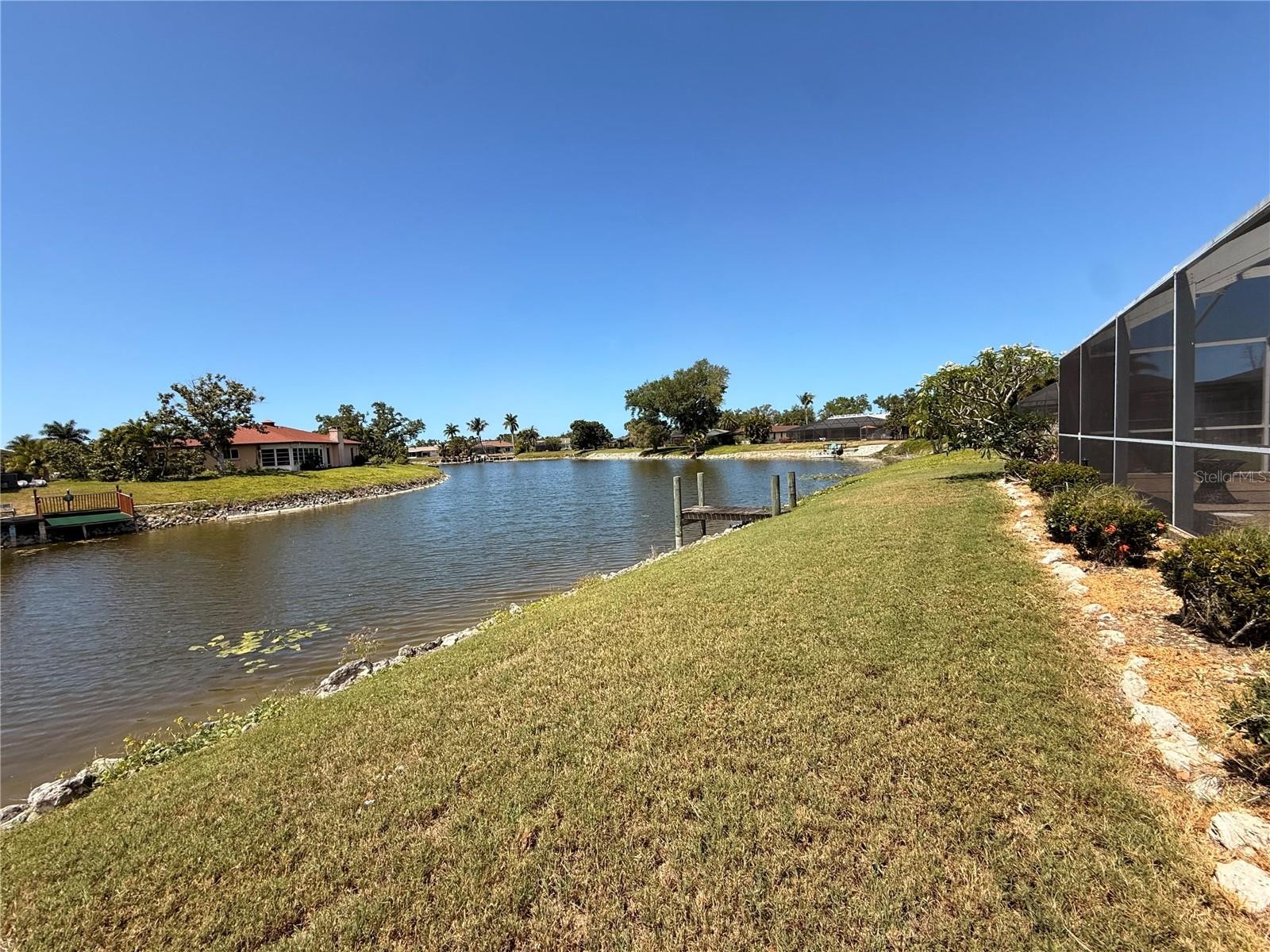 984 N GONDOLA DR