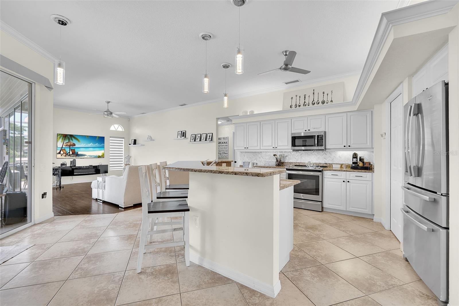 6817 CORRAL CIR