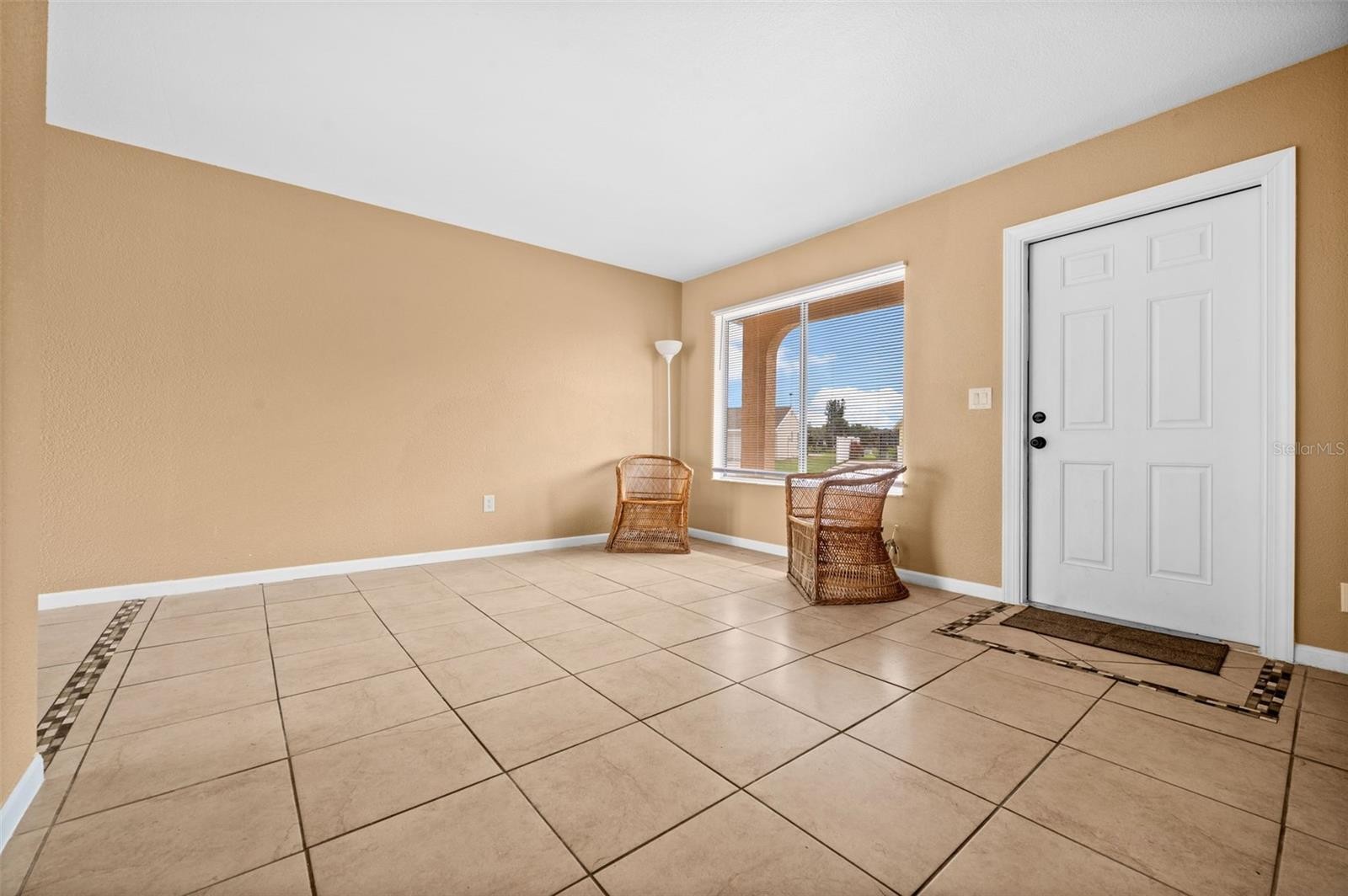 5083 ESCALANTE DR