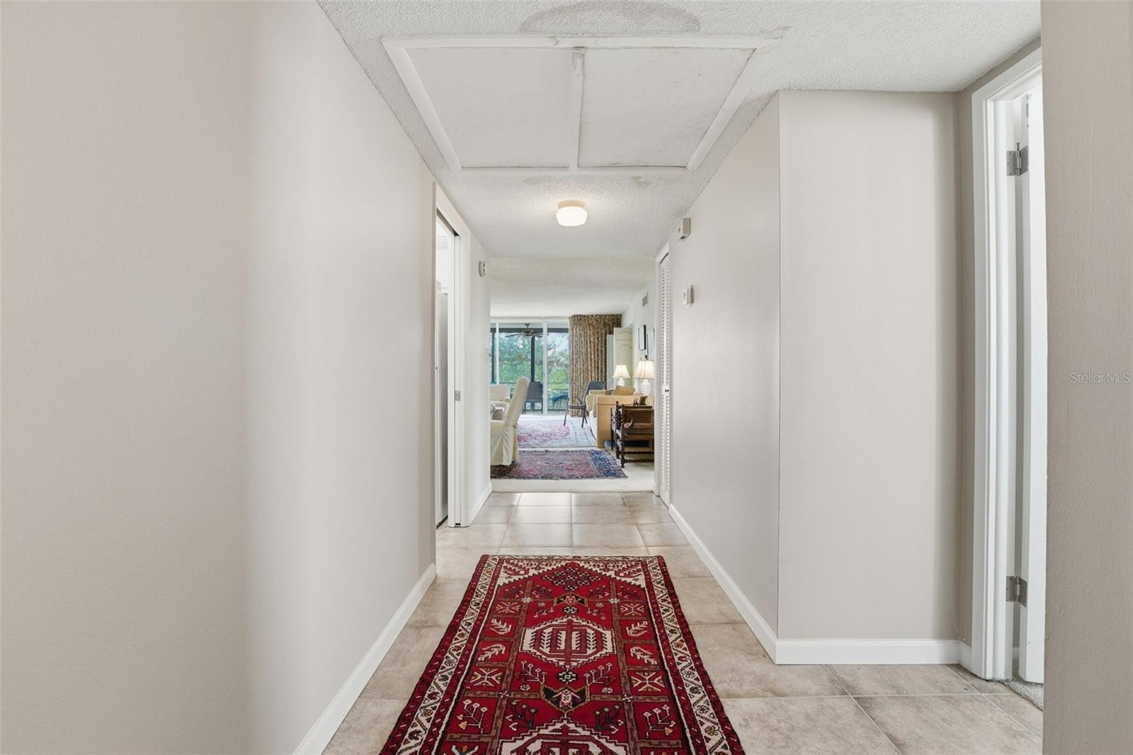 7461 W COUNTRY CLUB DR N #301