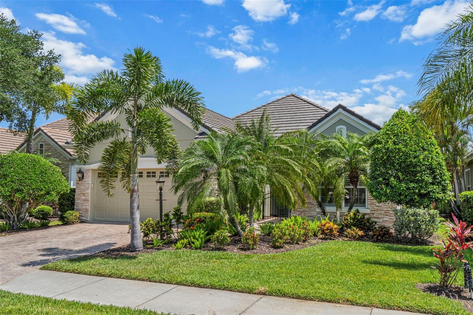 12037 THORNHILL CT