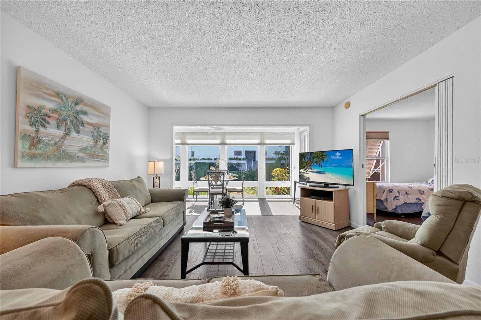 1036 W PEPPERTREE LN #113B