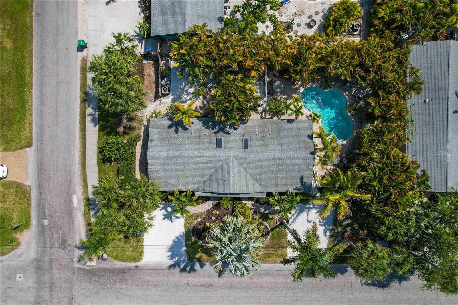 76 N SHORE DR