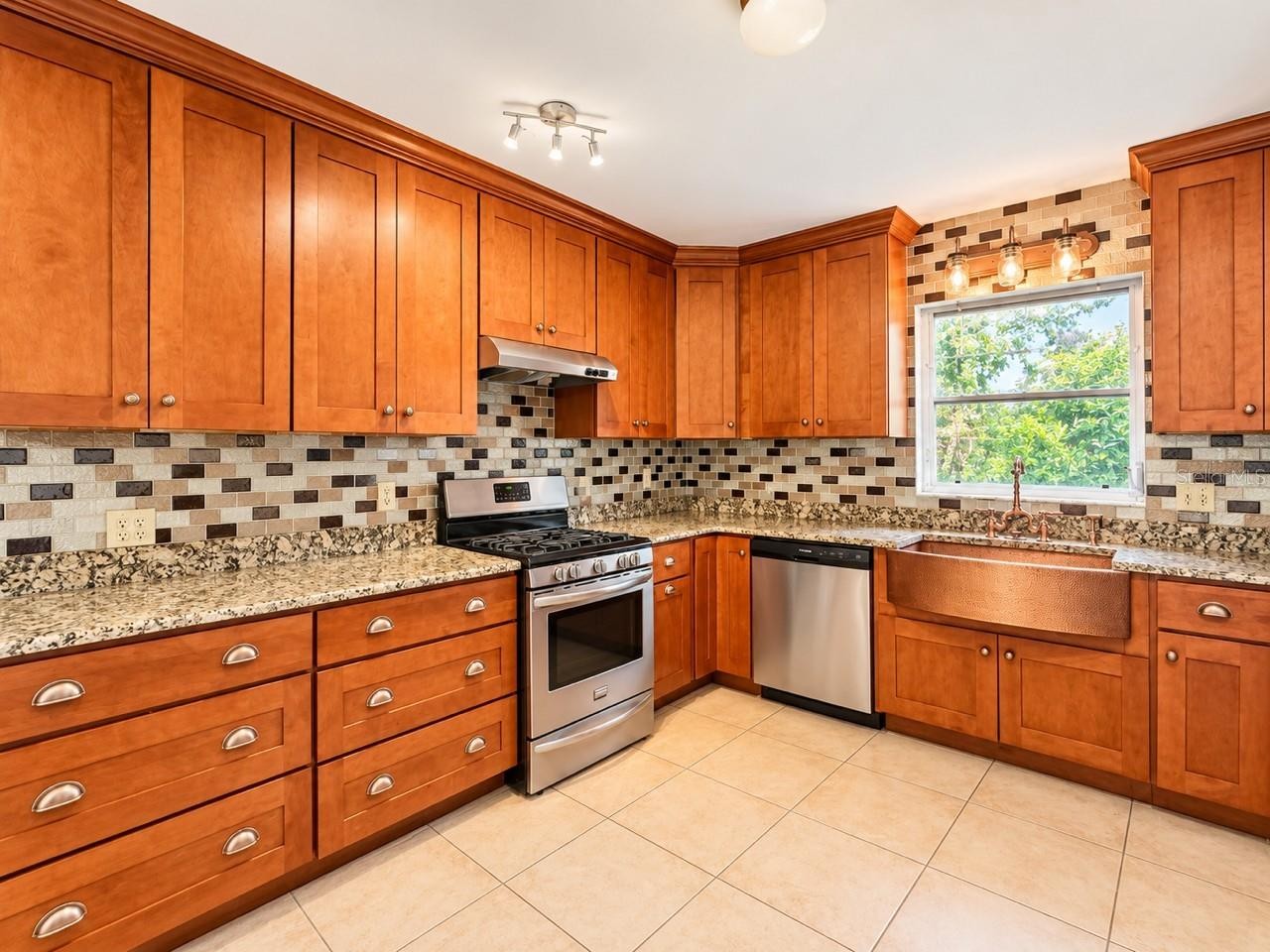 4709 BROOKSDALE DR